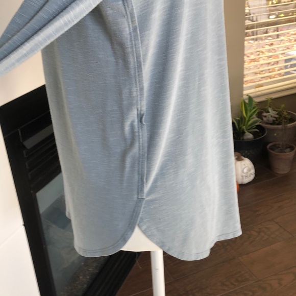 🌺Abercrombie & Fitch crew neck, long sleeve tee🌺 - Picture 5 of 9